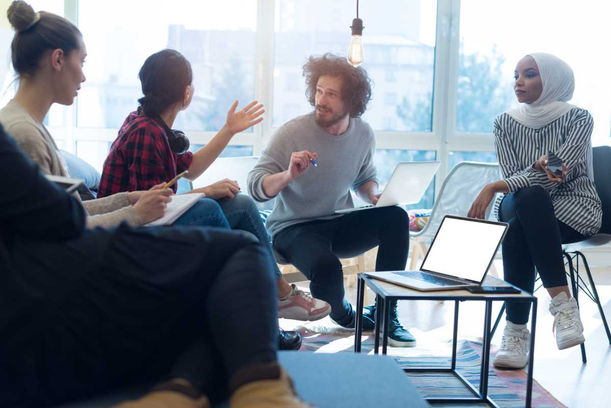 6 Game-Changing Delegation Tactics for Managing Marketing Projects